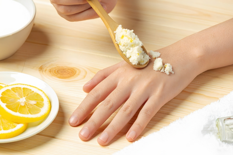 7 Best Natural Remedies for Cracked Hands